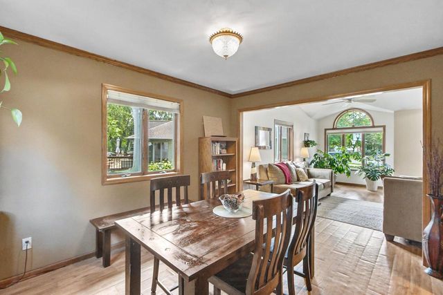 407 Fairbrook Court, Waunakee, WI 53597