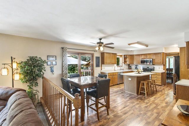 407 Fairbrook Court, Waunakee, WI 53597