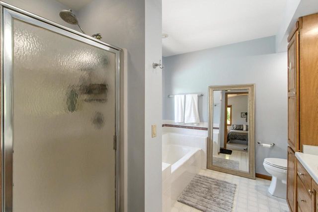 407 Fairbrook Court, Waunakee, WI 53597