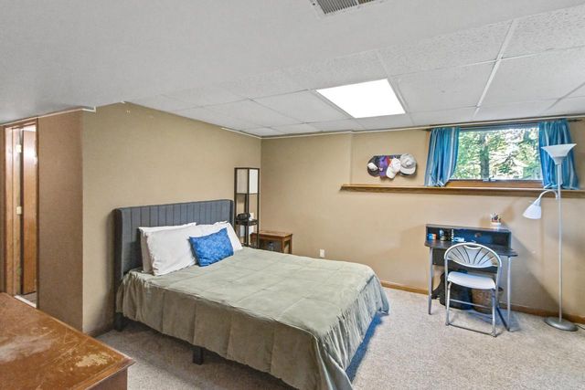 407 Fairbrook Court, Waunakee, WI 53597