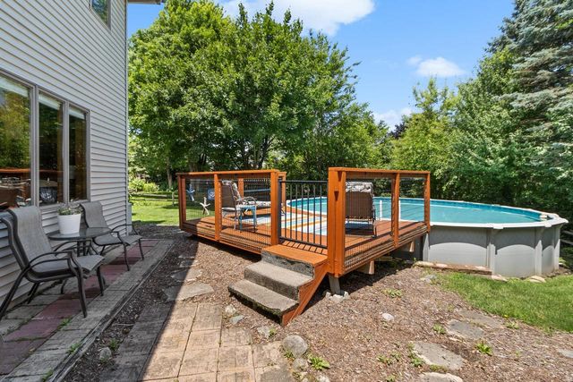 407 Fairbrook Court, Waunakee, WI 53597