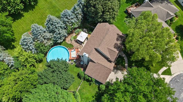 407 Fairbrook Court, Waunakee, WI 53597