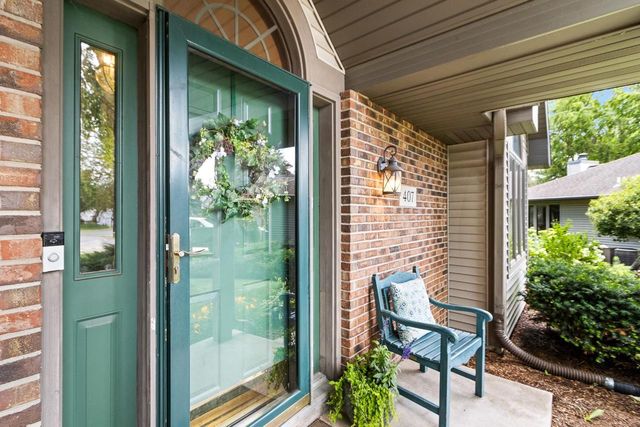 407 Fairbrook Court, Waunakee, WI 53597