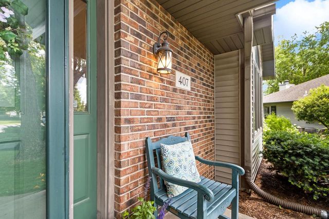 407 Fairbrook Court, Waunakee, WI 53597