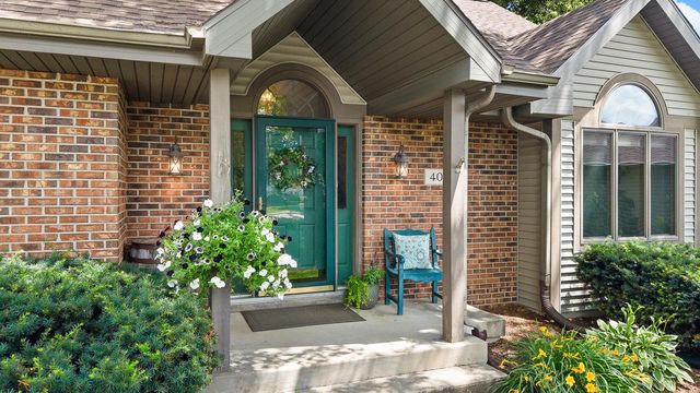 407 Fairbrook Court, Waunakee, WI 53597
