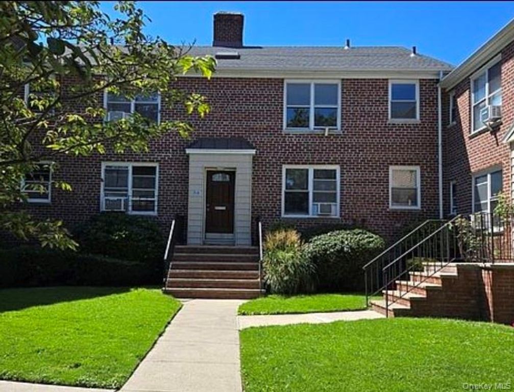 35-18 205 Street 268, Bayside, NY 11361