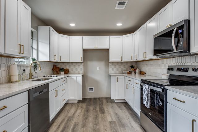 2700 Mollimar Drive, Plano, TX 75075