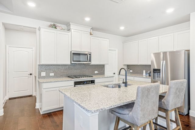 373 Blackthorne Drive, Plano, TX 75074