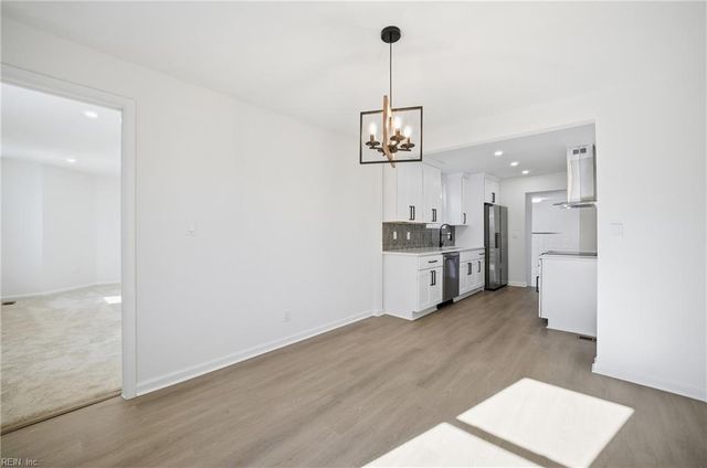 1123 Myrtle Ave, Chesapeake, VA 23325