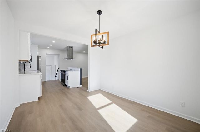 1123 Myrtle Ave, Chesapeake, VA 23325