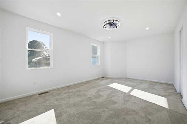 1123 Myrtle Ave, Chesapeake, VA 23325