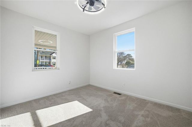 1123 Myrtle Ave, Chesapeake, VA 23325