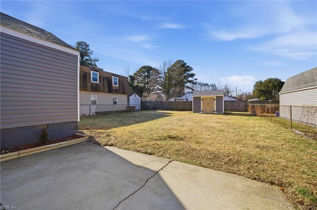 1123 Myrtle Ave, Chesapeake, VA 23325