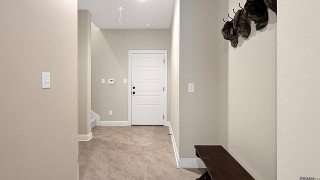 16045 Greycliff Ave, Pride, LA 70770