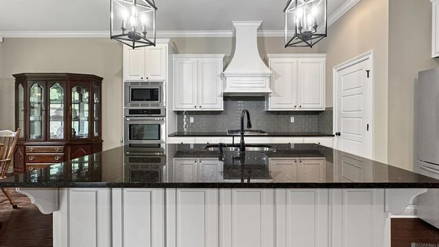 16045 Greycliff Ave, Pride, LA 70770