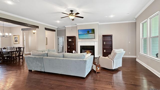 16045 Greycliff Ave, Pride, LA 70770