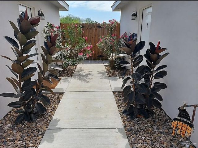 3816 Las Vistas Lane, Weslaco, TX 78596