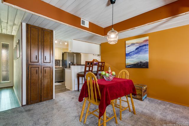 406 Amistad Blvd, Universal City, TX 78148