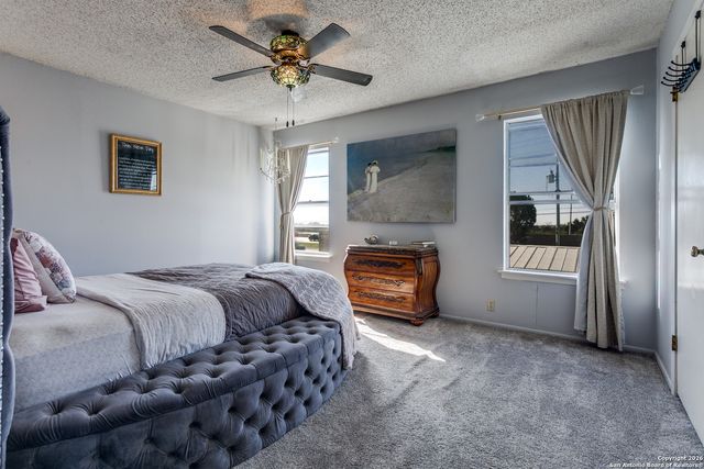 406 Amistad Blvd, Universal City, TX 78148