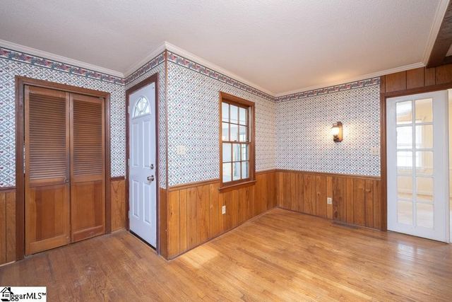 29 Hicks Road, Greenville, SC 29605