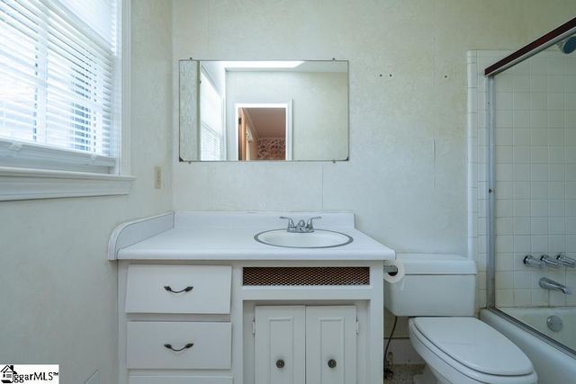 29 Hicks Road, Greenville, SC 29605