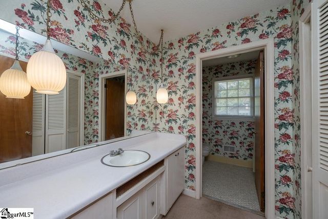 29 Hicks Road, Greenville, SC 29605