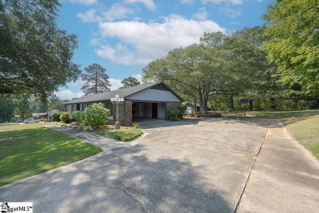 29 Hicks Road, Greenville, SC 29605