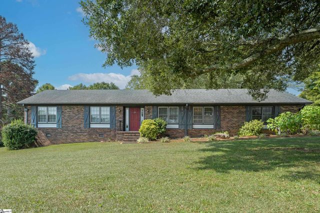 29 Hicks Road, Greenville, SC 29605