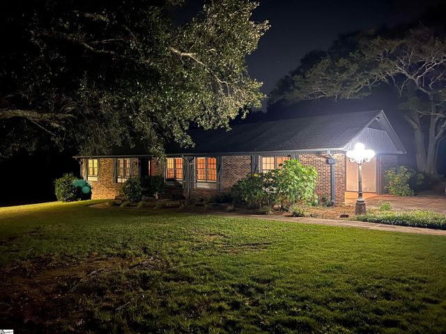 29 Hicks Road, Greenville, SC 29605