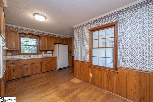 29 Hicks Road, Greenville, SC 29605