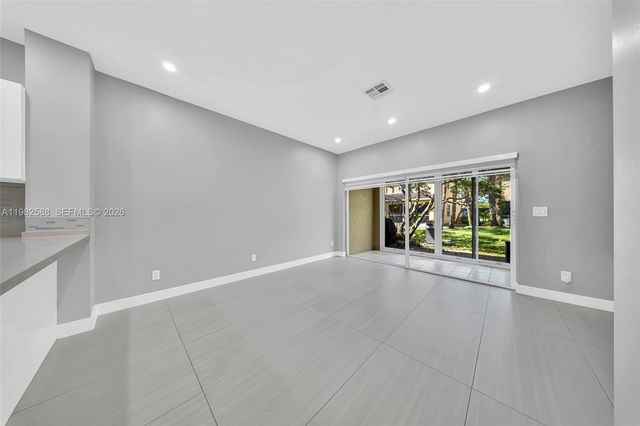 358 SW 122nd Ave, Pembroke Pines, FL 33025