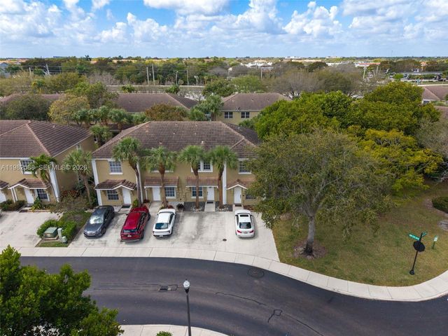 358 SW 122nd Ave, Pembroke Pines, FL 33025