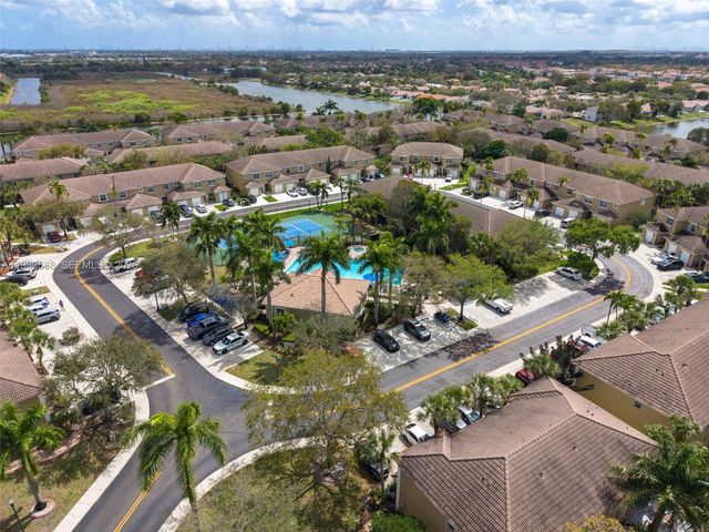 358 SW 122nd Ave, Pembroke Pines, FL 33025