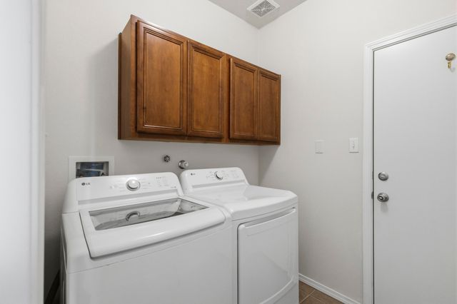 3391 Sun Mesa Street SW, Los Lunas, NM 87031