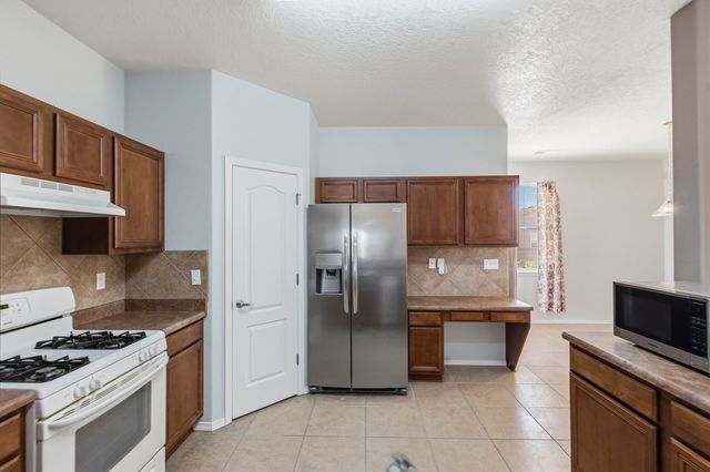 3391 Sun Mesa Street SW, Los Lunas, NM 87031