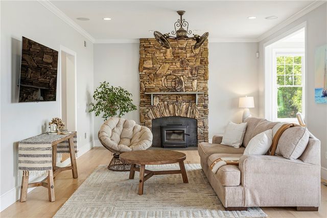 3333 Main Road, Tiverton, RI 02878