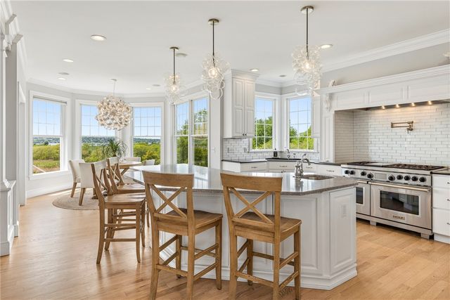 3333 Main Road, Tiverton, RI 02878