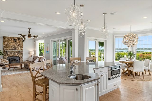 3333 Main Road, Tiverton, RI 02878