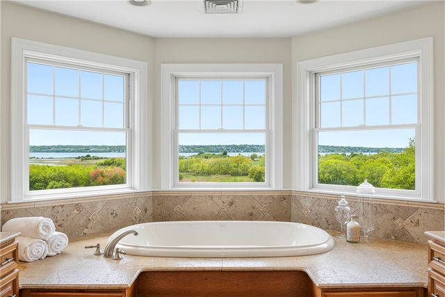 3333 Main Road, Tiverton, RI 02878