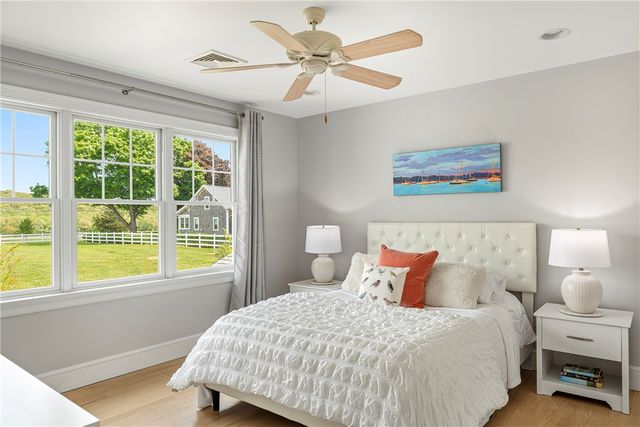 3333 Main Road, Tiverton, RI 02878