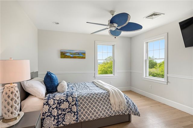 3333 Main Road, Tiverton, RI 02878