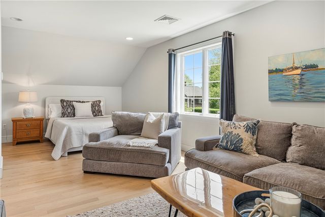 3333 Main Road, Tiverton, RI 02878