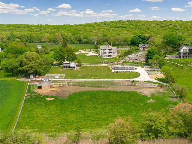 3333 Main Road, Tiverton, RI 02878