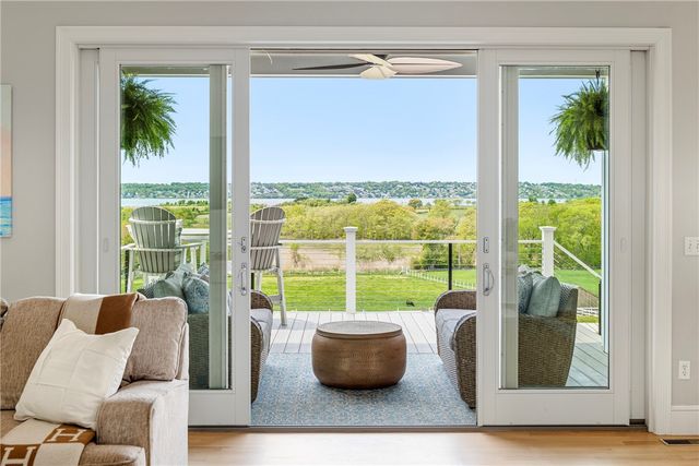 3333 Main Road, Tiverton, RI 02878