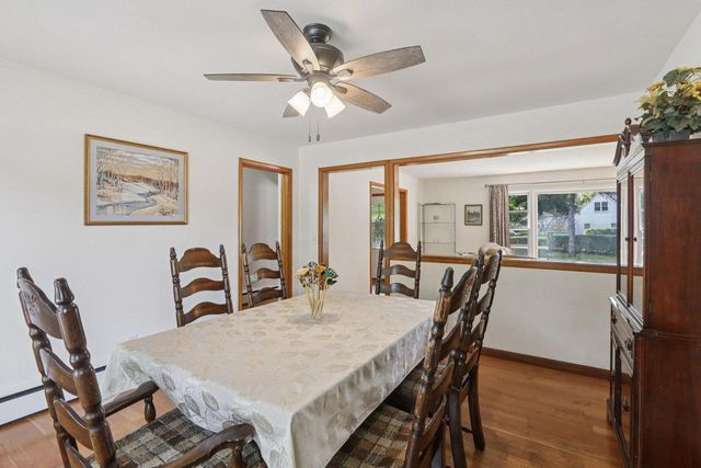 17 E Valley ROAD, Beloit, WI 53511