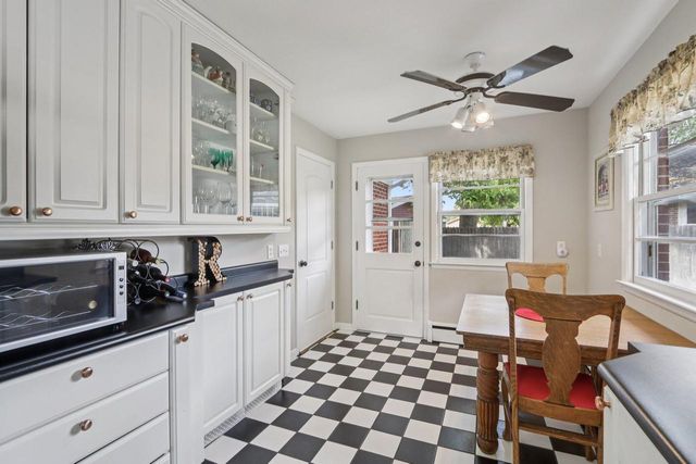 17 E Valley ROAD, Beloit, WI 53511