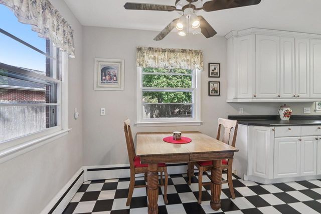 17 E Valley ROAD, Beloit, WI 53511