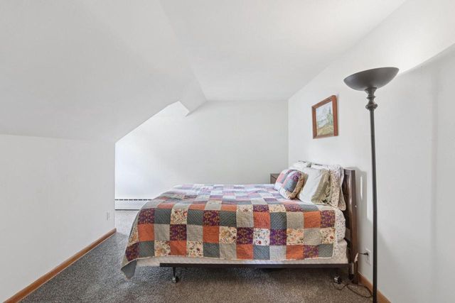 17 E Valley ROAD, Beloit, WI 53511