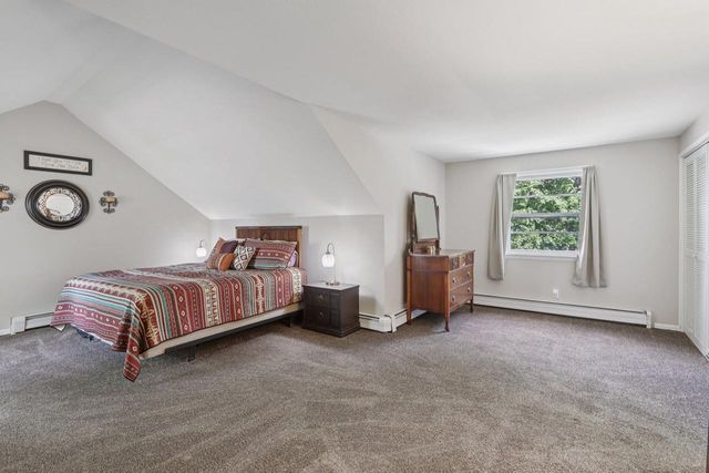 17 E Valley ROAD, Beloit, WI 53511