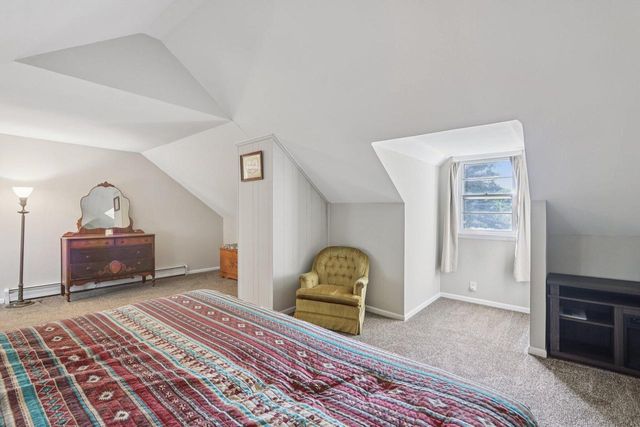 17 E Valley ROAD, Beloit, WI 53511